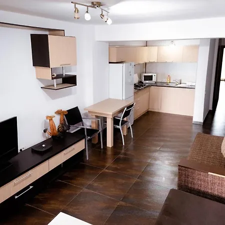 Apartament Nord Cu Vedere La Mare
